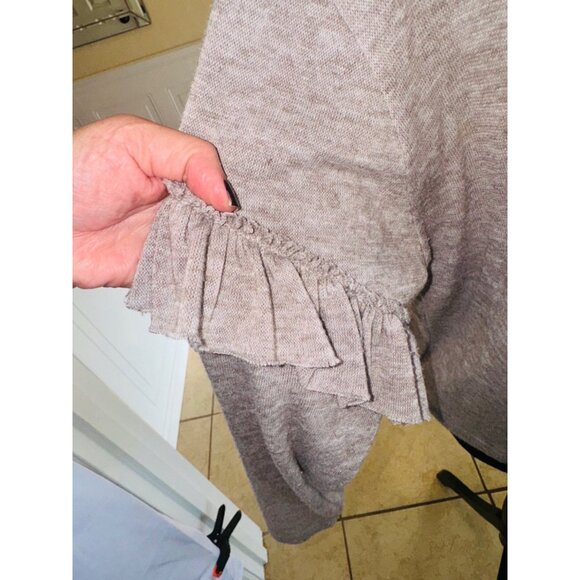 Zara Grey/Beige Knit Soft Ruffle Sleeve Sweater Top Boat Neck M Casual Comfort - Picture 9 of 10